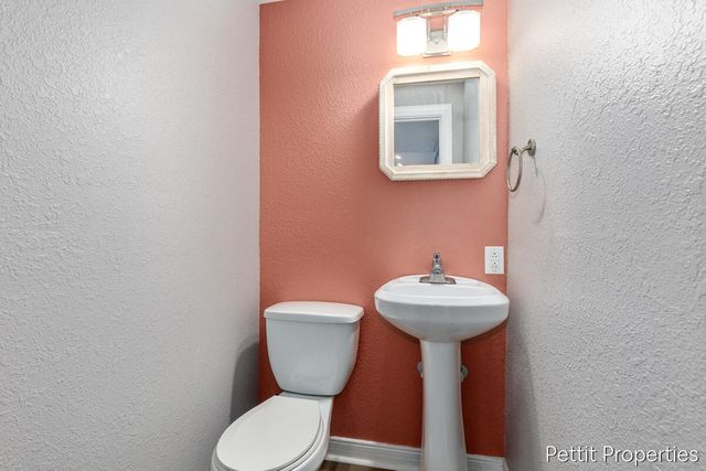 172 New Street, Galesburg, MI 49053