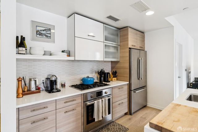 451 Donahue Street 418, San Francisco, CA 94124