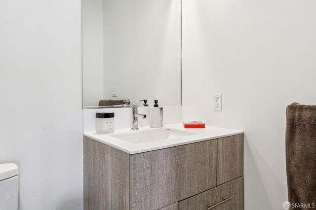 451 Donahue Street 418, San Francisco, CA 94124