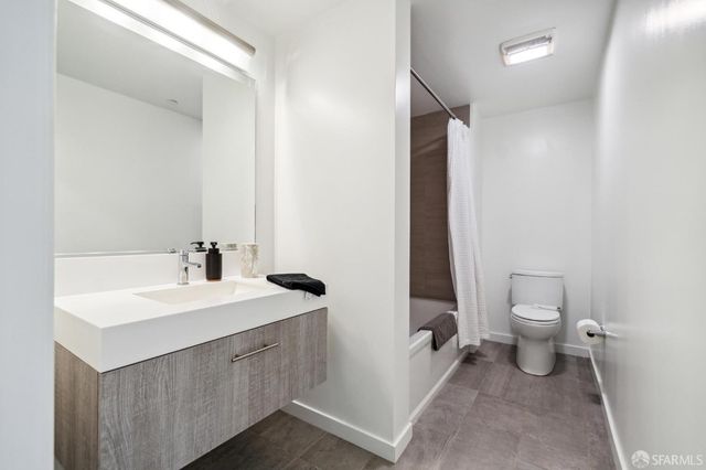 451 Donahue Street 418, San Francisco, CA 94124