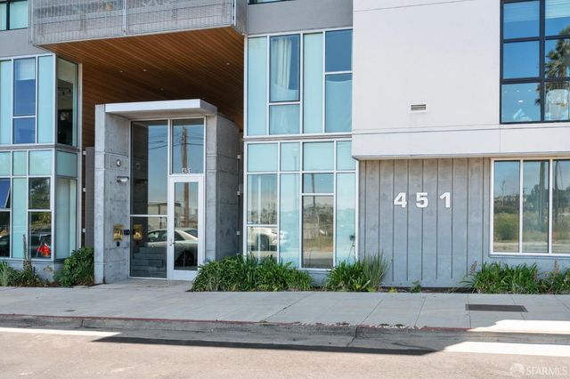 451 Donahue Street 418, San Francisco, CA 94124