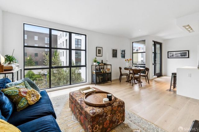 451 Donahue Street 418, San Francisco, CA 94124