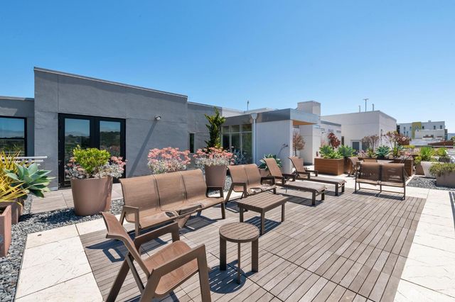 451 Donahue Street 418, San Francisco, CA 94124