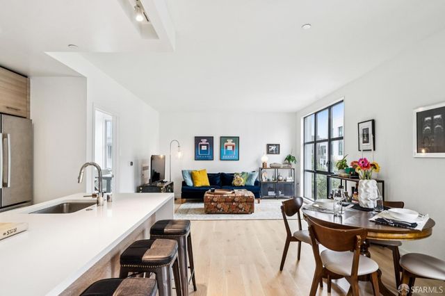 451 Donahue Street 418, San Francisco, CA 94124