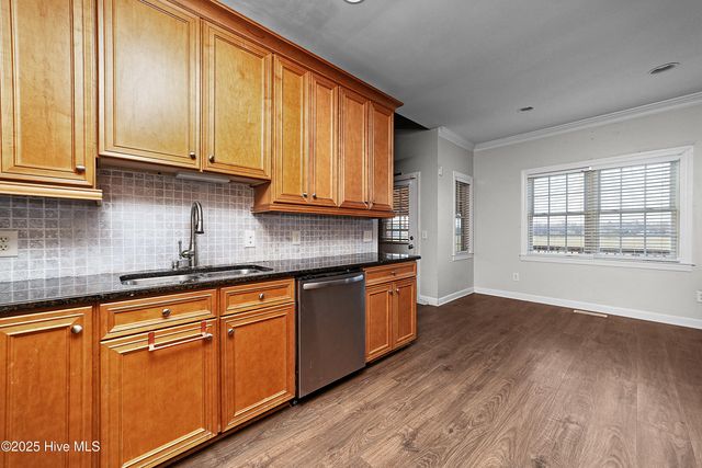 804 Treyburn Circle, Greenville, NC 27858