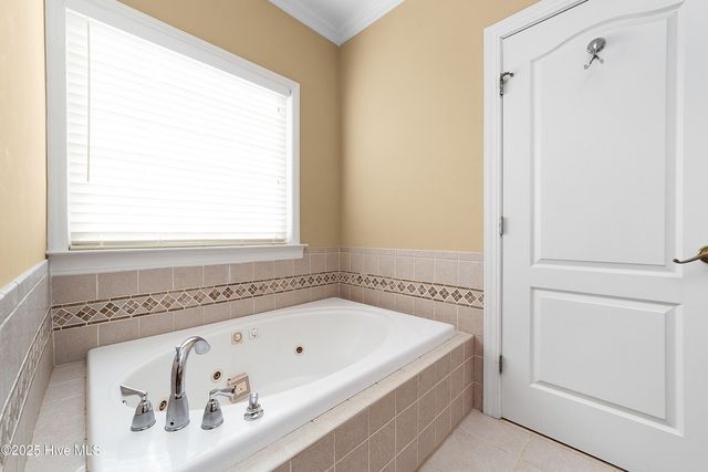 804 Treyburn Circle, Greenville, NC 27858