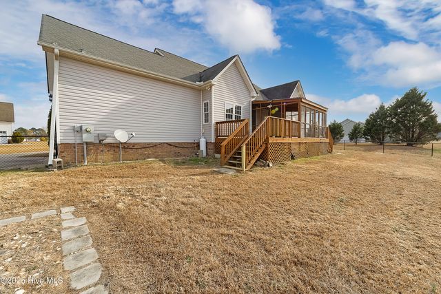 804 Treyburn Circle, Greenville, NC 27858