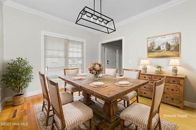 804 Treyburn Circle, Greenville, NC 27858