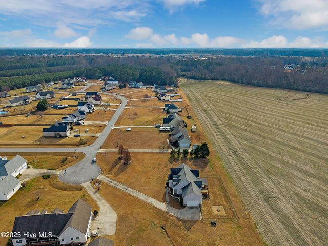 804 Treyburn Circle, Greenville, NC 27858