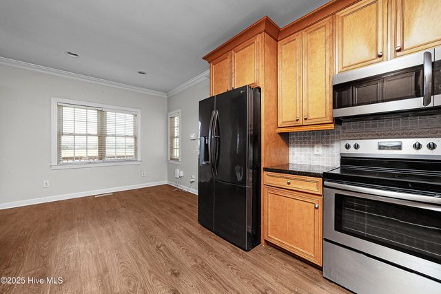 804 Treyburn Circle, Greenville, NC 27858