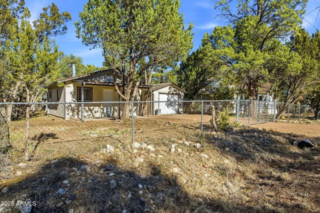 2060 WILDERNESS Drive, Overgaard, AZ 85933