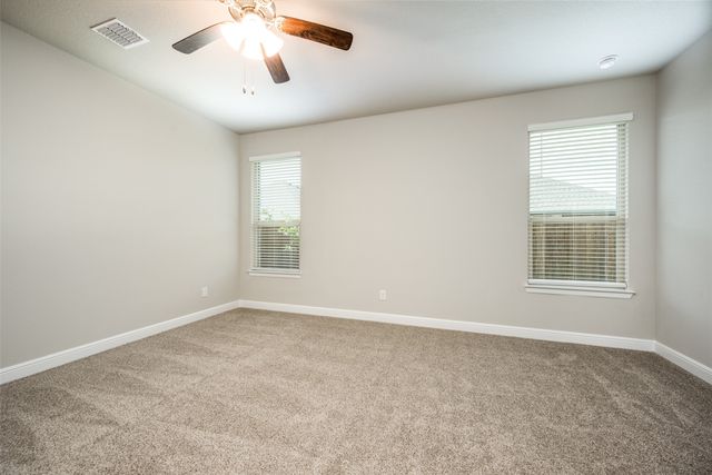 5242 Crystal Lake Avenue, Krum, TX 76249