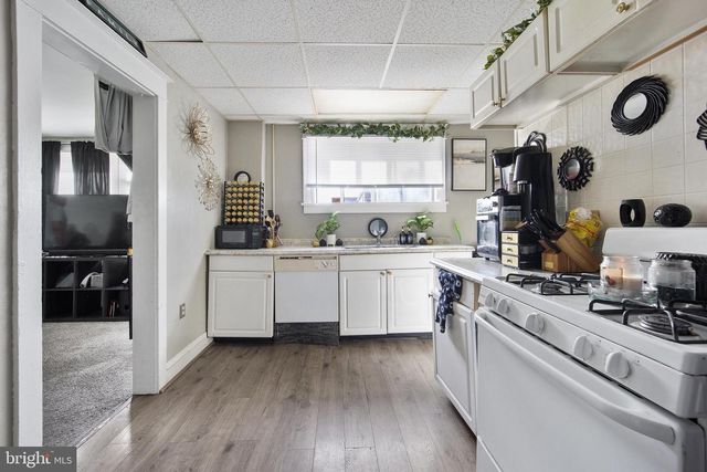 32 GAY ST, Phoenixville, PA 19460