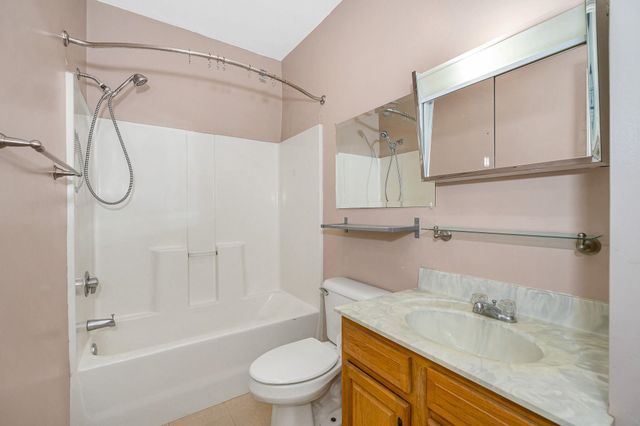 18 Harbor Ave Apt 410, Nashua, NH 03060
