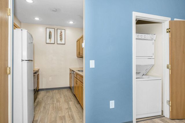 18 Harbor Ave Apt 410, Nashua, NH 03060