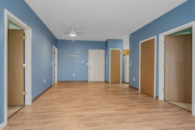 18 Harbor Ave Apt 410, Nashua, NH 03060