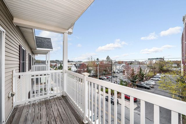 18 Harbor Ave Apt 410, Nashua, NH 03060