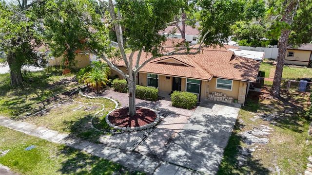 7916 WOODGROVE CIRCLE, Tampa, FL 33615
