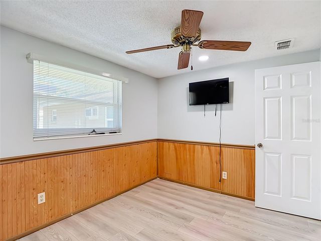 7916 WOODGROVE CIRCLE, Tampa, FL 33615