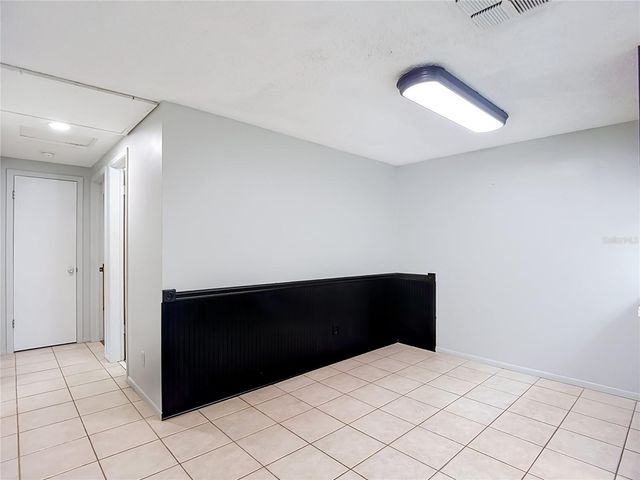 7916 WOODGROVE CIRCLE, Tampa, FL 33615