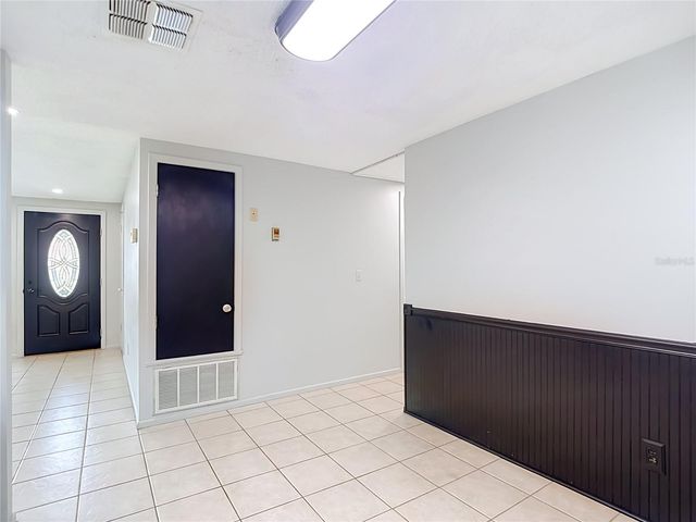 7916 WOODGROVE CIRCLE, Tampa, FL 33615