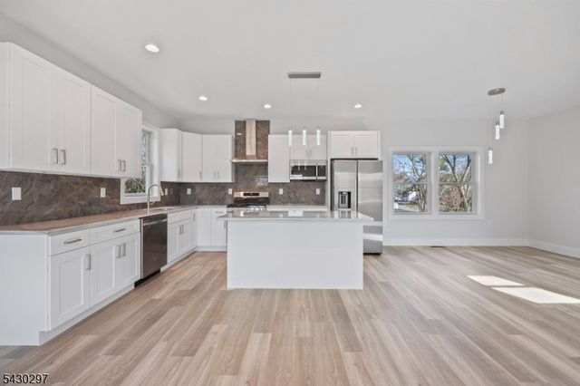175 Brennan Concourse, Berkeley Twp., NJ 08721