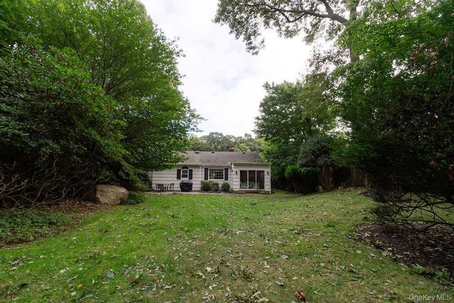 83 Christian Avenue, Stony Brook, NY 11790