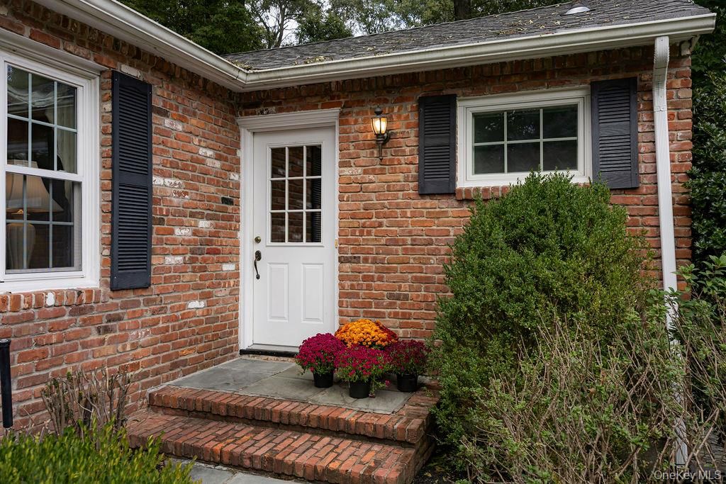 83 Christian Avenue, Stony Brook, NY 11790 — photo 2