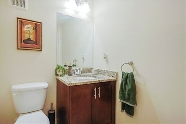 8 Patriot Blvd 8, Hopkinton, MA 01748