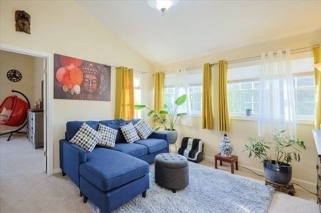 8 Patriot Blvd 8, Hopkinton, MA 01748