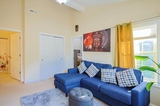 8 Patriot Blvd 8, Hopkinton, MA 01748