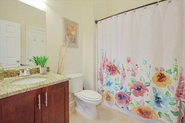 8 Patriot Blvd 8, Hopkinton, MA 01748