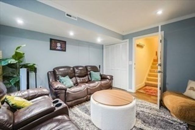 8 Patriot Blvd 8, Hopkinton, MA 01748
