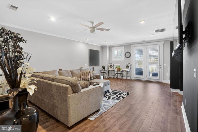 25612 PRESTON PARK TER, Chantilly, VA 20152