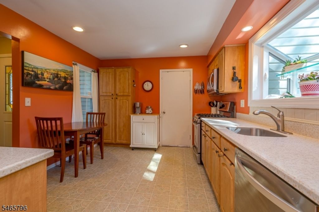 418 Hawkshead Way, Franklin Twp., NJ 08873 — photo 4