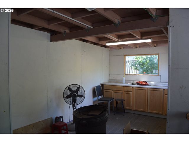 641 Se 148TH Ave, Portland, OR 97233