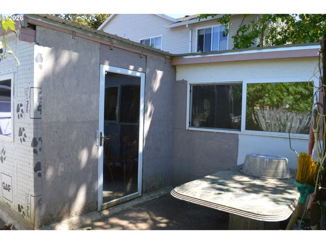 641 Se 148TH Ave, Portland, OR 97233
