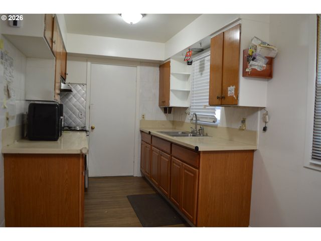 641 Se 148TH Ave, Portland, OR 97233