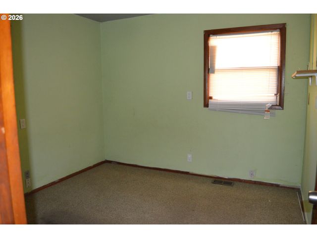 641 Se 148TH Ave, Portland, OR 97233