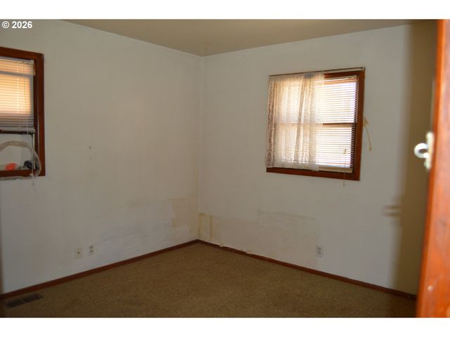 641 Se 148TH Ave, Portland, OR 97233