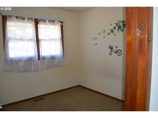 641 Se 148TH Ave, Portland, OR 97233