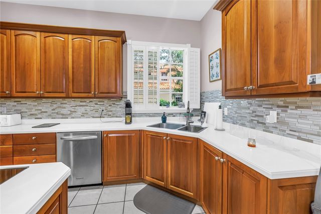 4930 SANDPIPER LANE S, St Petersburg, FL 33711