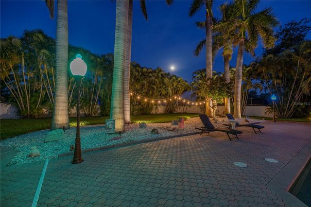 4930 SANDPIPER LANE S, St Petersburg, FL 33711