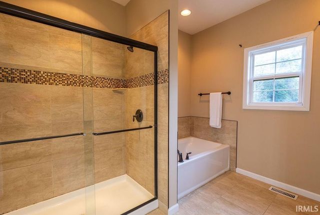 3749 Arbor Pointe Drive, Newburgh, IN 47630
