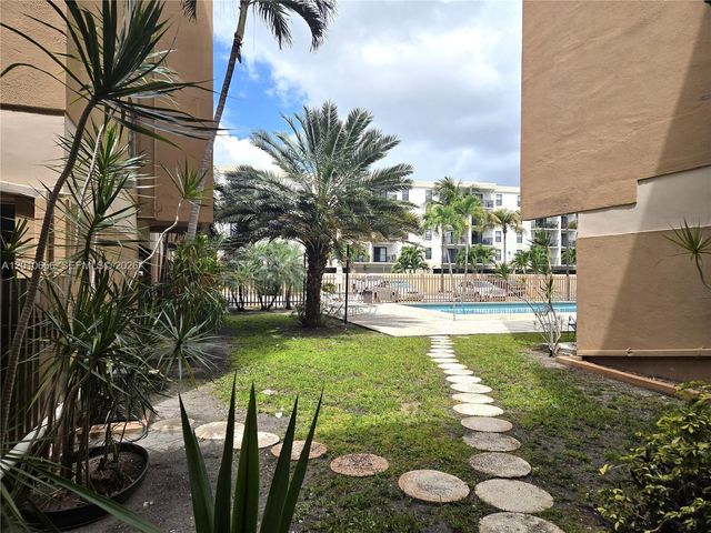 4670 W 13th Ln 507, Hialeah, FL 33012