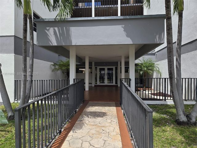4670 W 13th Ln 507, Hialeah, FL 33012