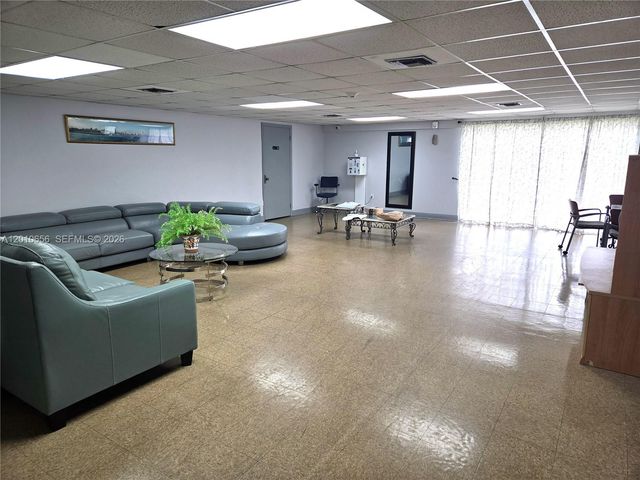 4670 W 13th Ln 507, Hialeah, FL 33012