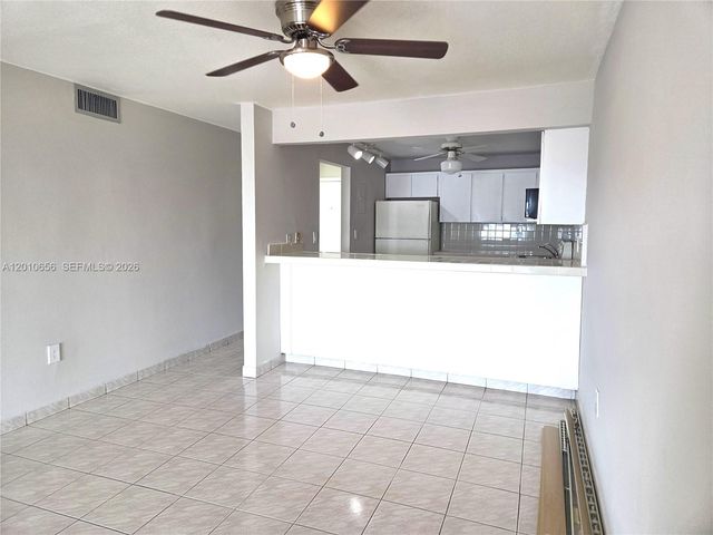 4670 W 13th Ln 507, Hialeah, FL 33012