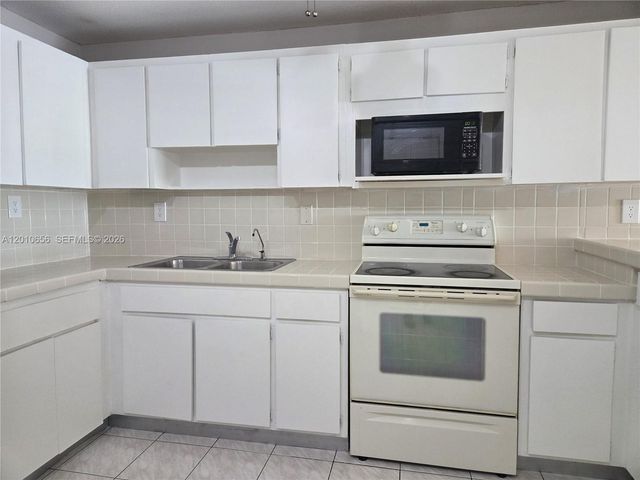 4670 W 13th Ln 507, Hialeah, FL 33012