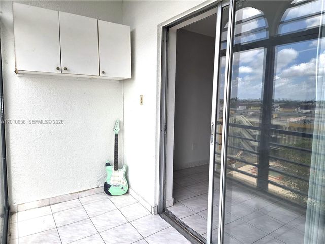 4670 W 13th Ln 507, Hialeah, FL 33012